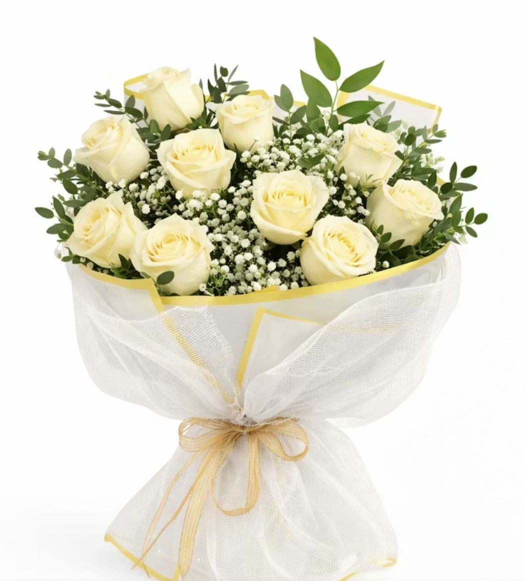 CLASSIC WHITE VENDELA ROSE HAND-WRAPPED BOUQUET